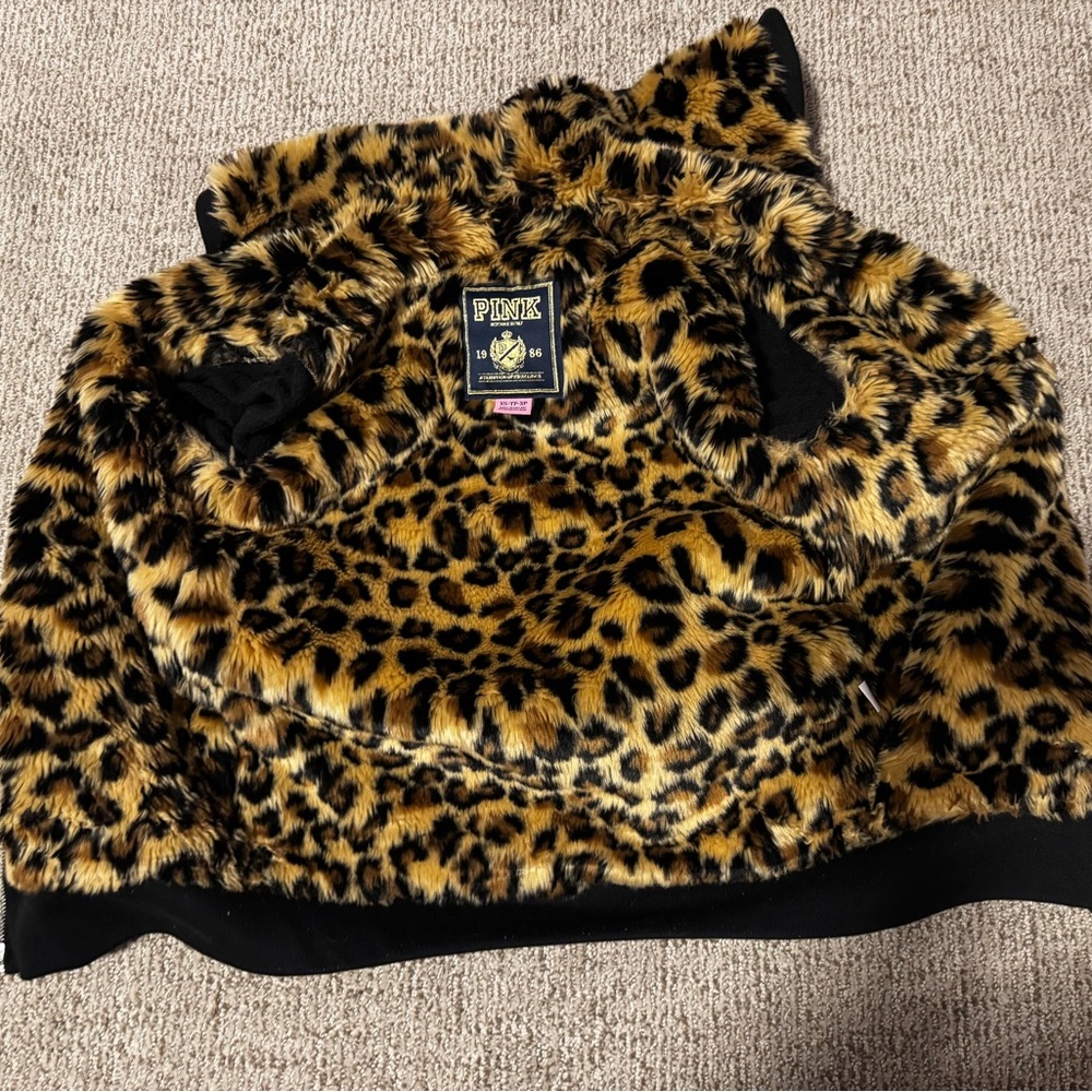 PINK Victoria's Secret Black Teddy Zip-up Sweatshirt with Leopard Lining - Picture 4 of 4